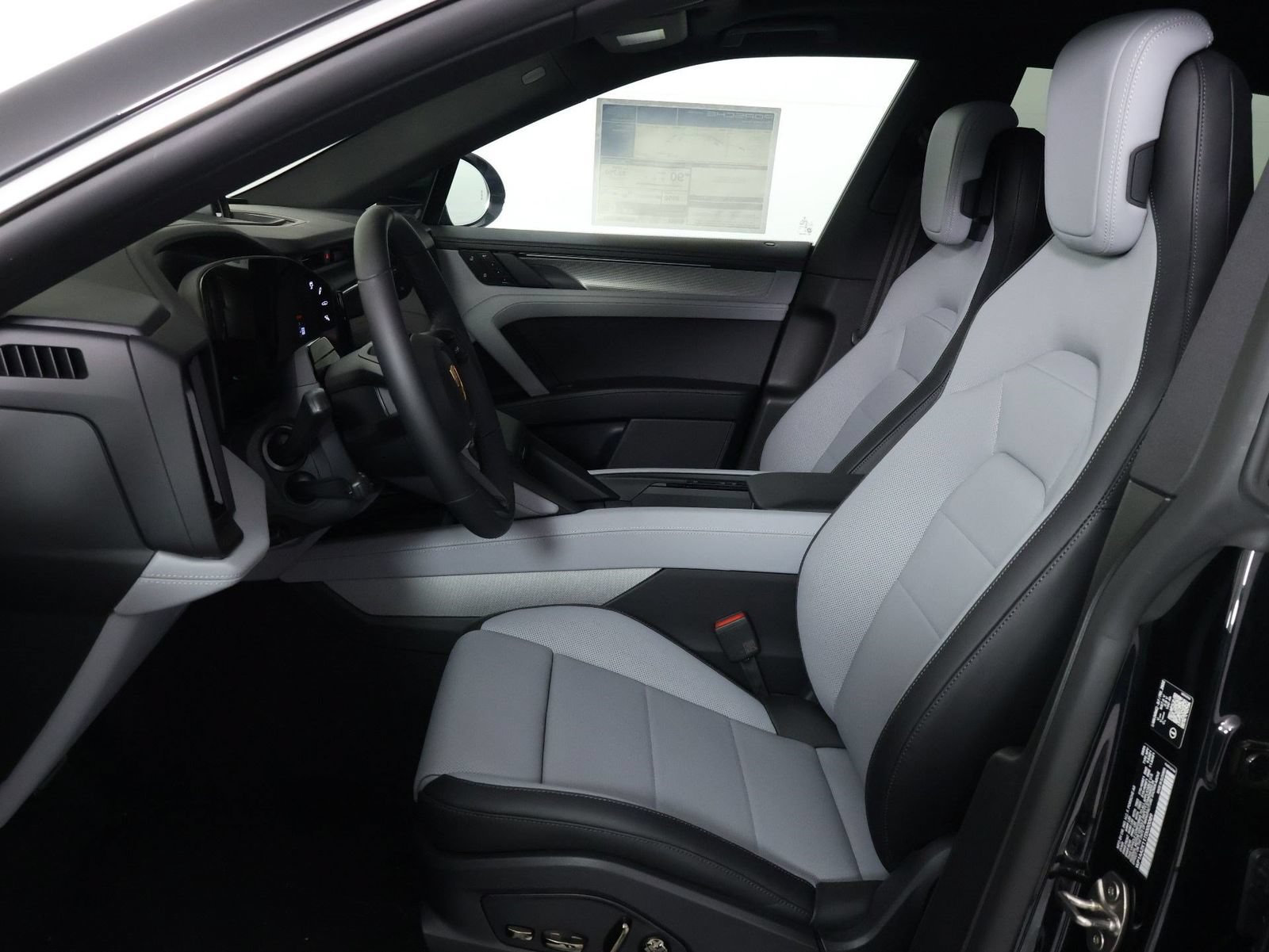 New 2026 Porsche Cayenne Electric AWD/4WD image 5