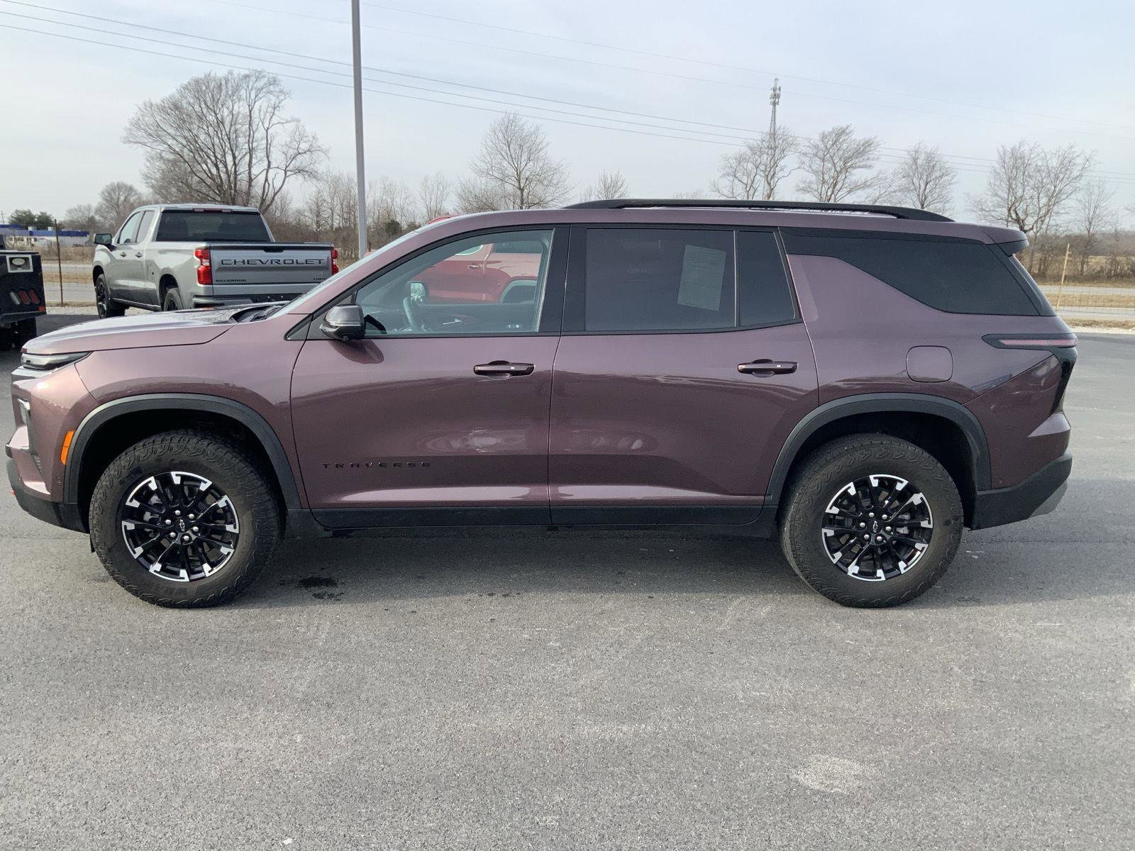 Used 2024 Chevrolet Traverse Z71 w/ Enhanced Driving Package image 8