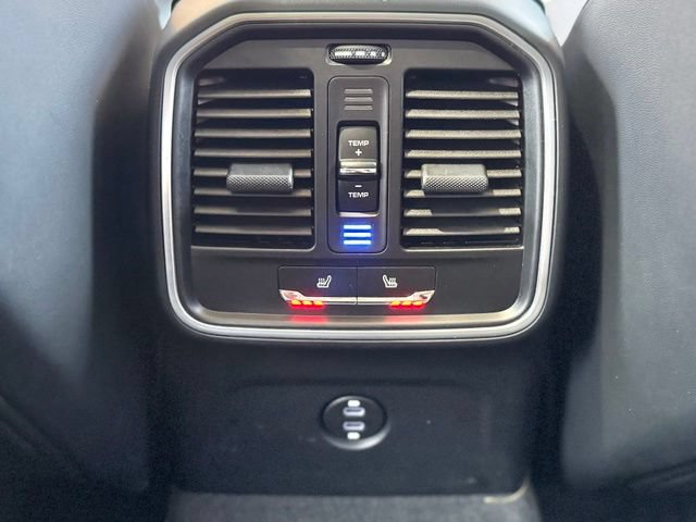 Certified 2026 Porsche Macan AWD/4WD image 35