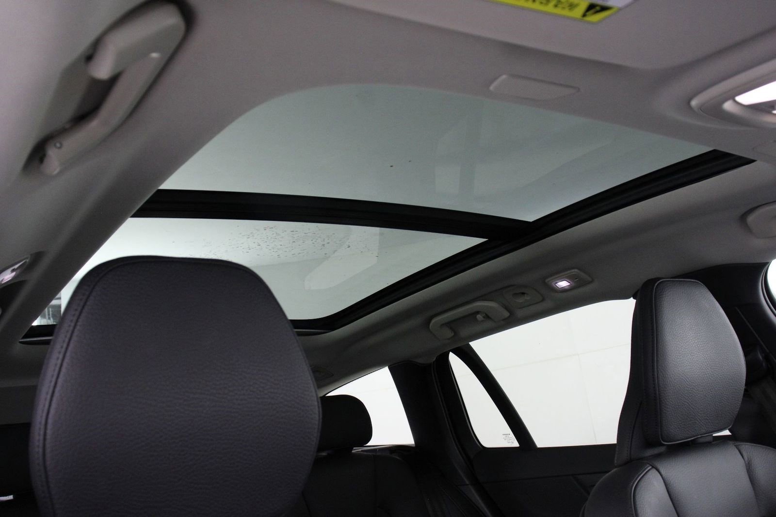 Certified 2025 Volvo V60 B5 Cross Country Plus image 23