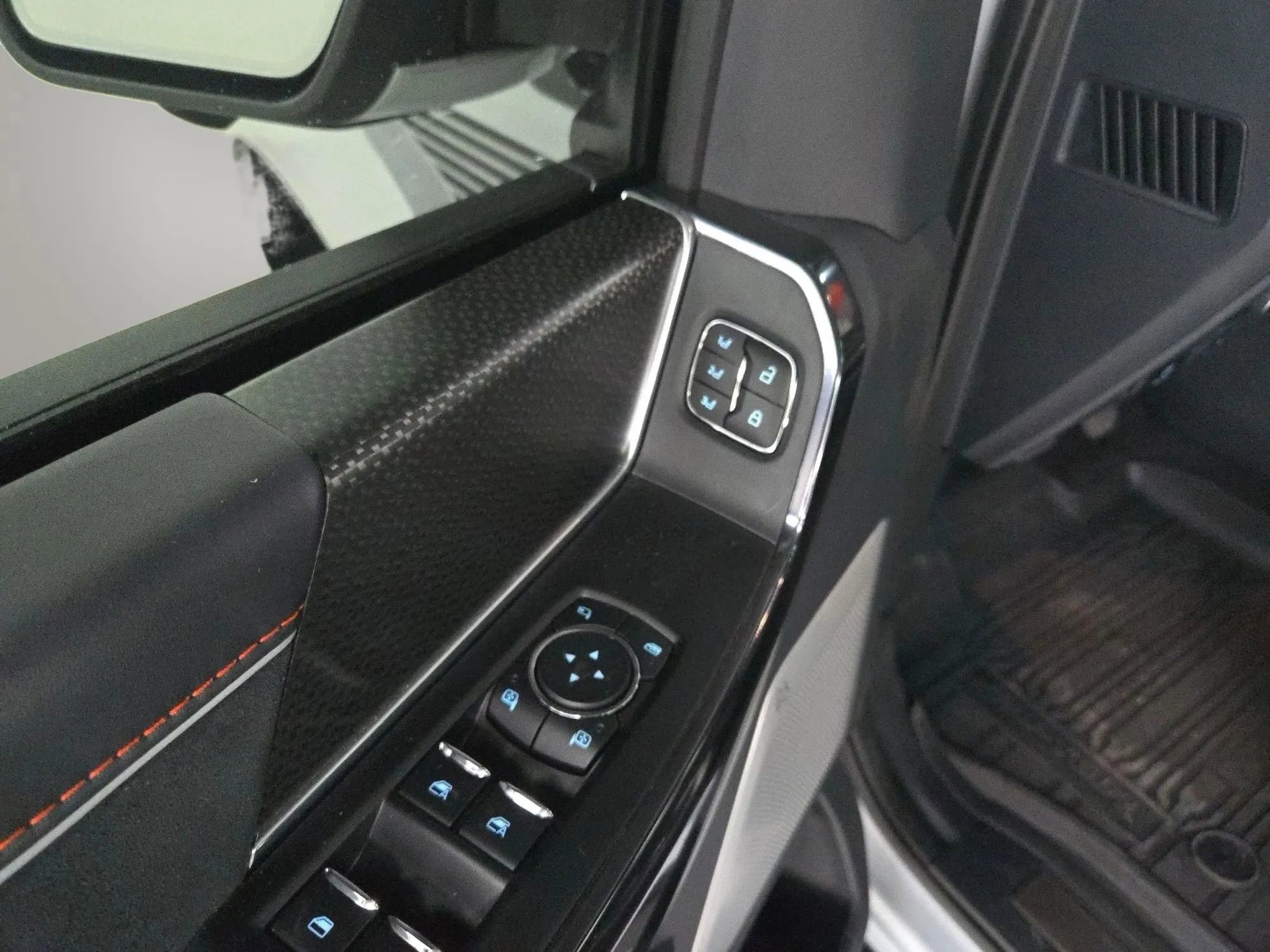 Used 2025 Ford F150 Raptor w/ Equipment Group 803A Raptor R image 28