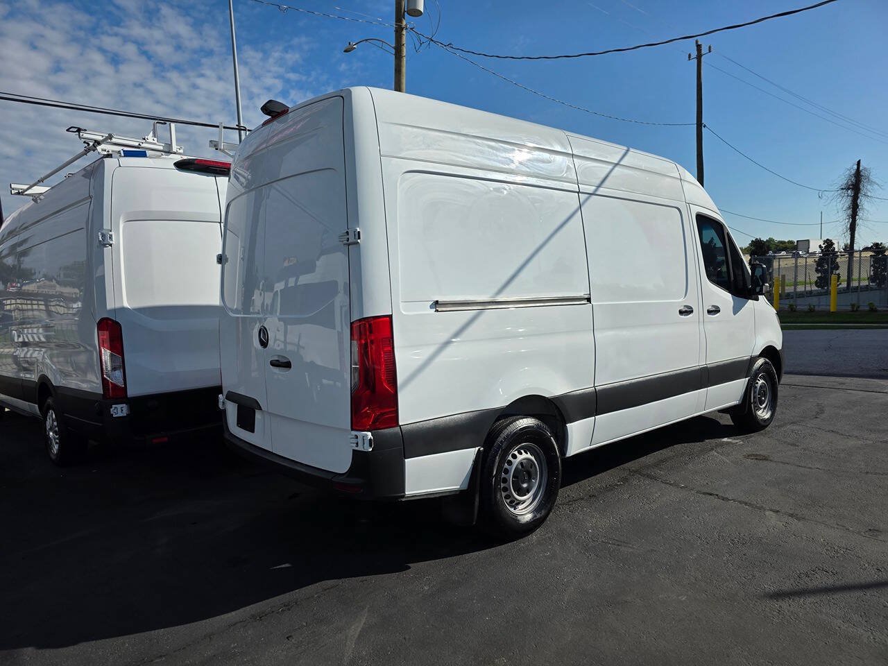 Used 2020 Mercedes-Benz Sprinter 2500 image 6