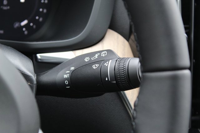 New 2026 Volvo XC60 B5 Plus w/ Protection Package Premier image 21