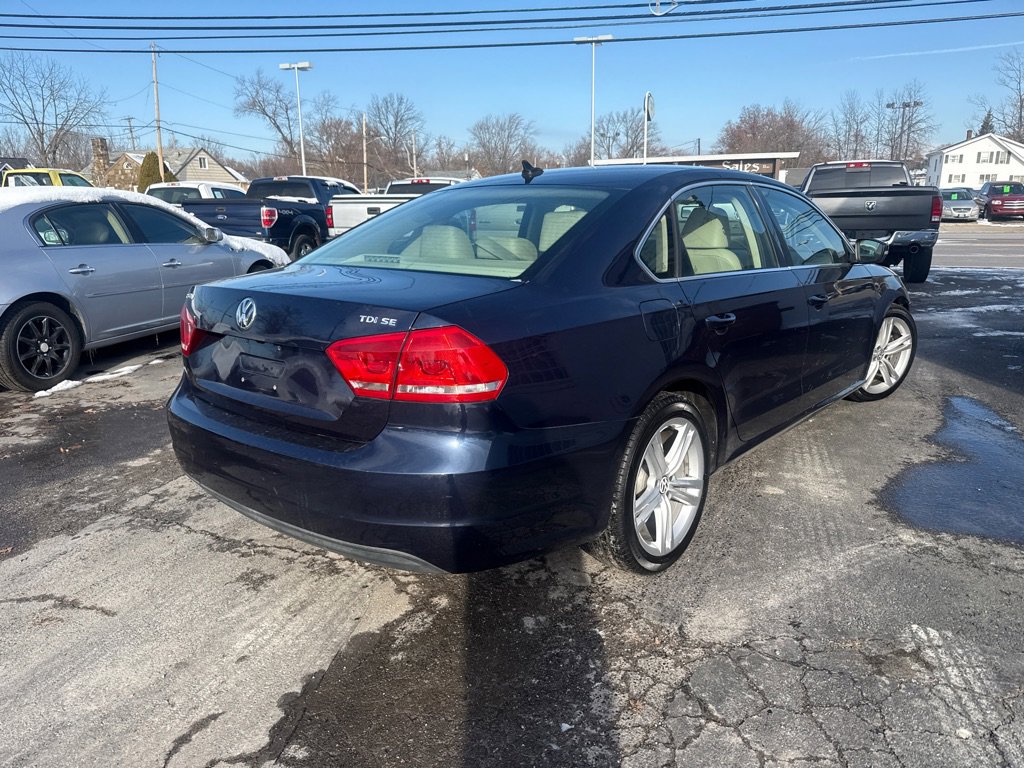 Used 2015 Volkswagen Passat TDI SE image 6