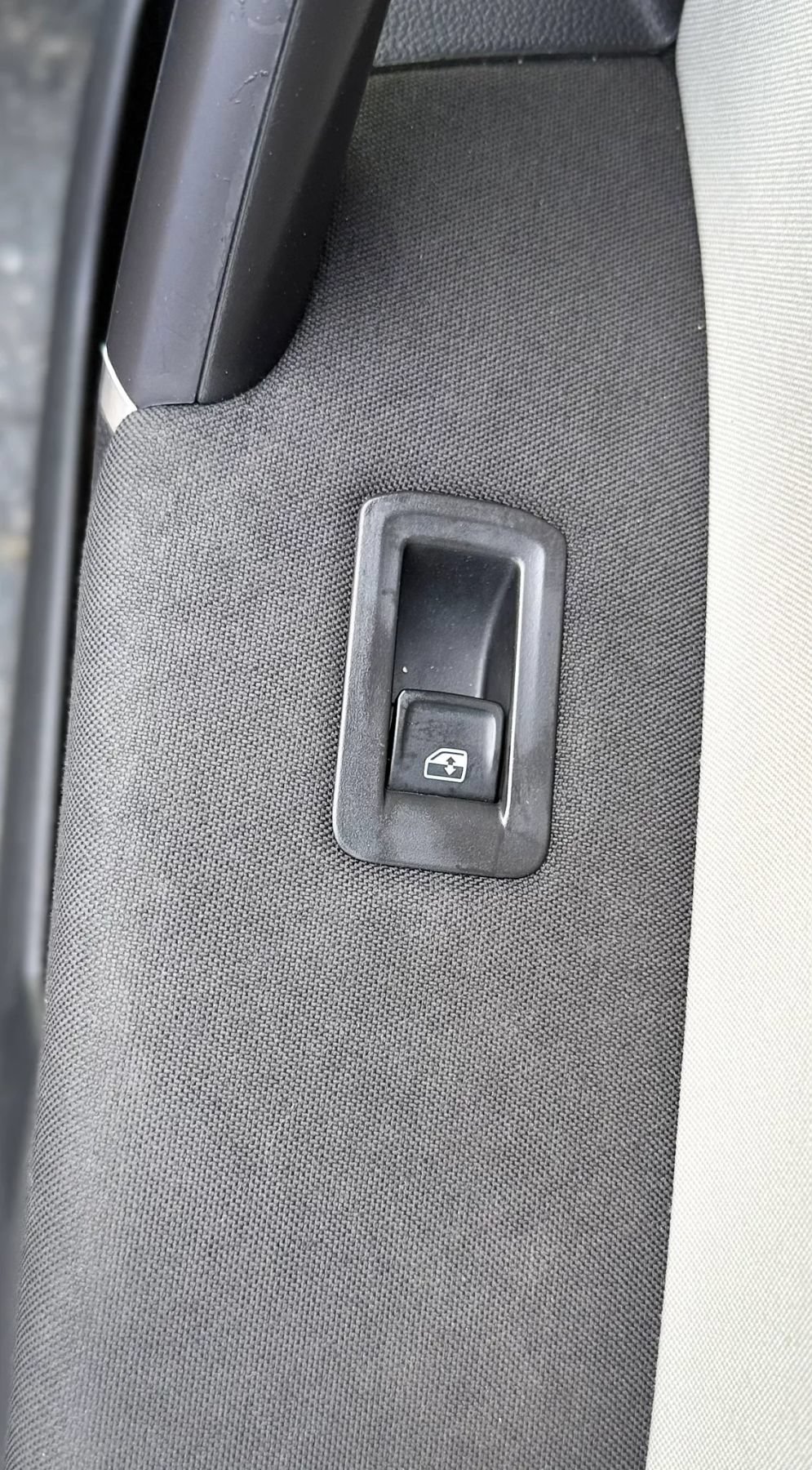 Used 2020 Volkswagen Tiguan S FWD image 34