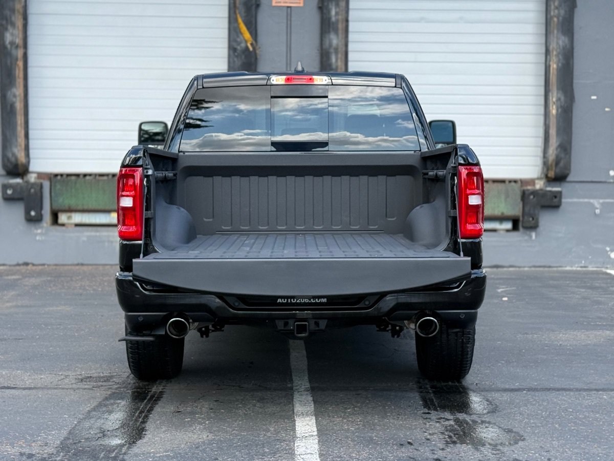 Used 2025 RAM 1500 Laramie w/ Sport Appearance Package AWD/4WD image 6