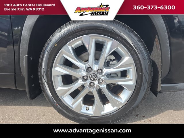 Used 2020 Toyota Highlander Limited AWD/4WD image 38