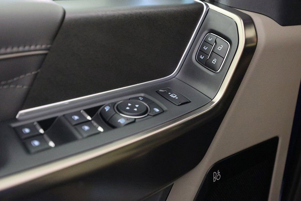 Used 2026 Ford F250 Platinum w/ Platinum Plus Package image 16