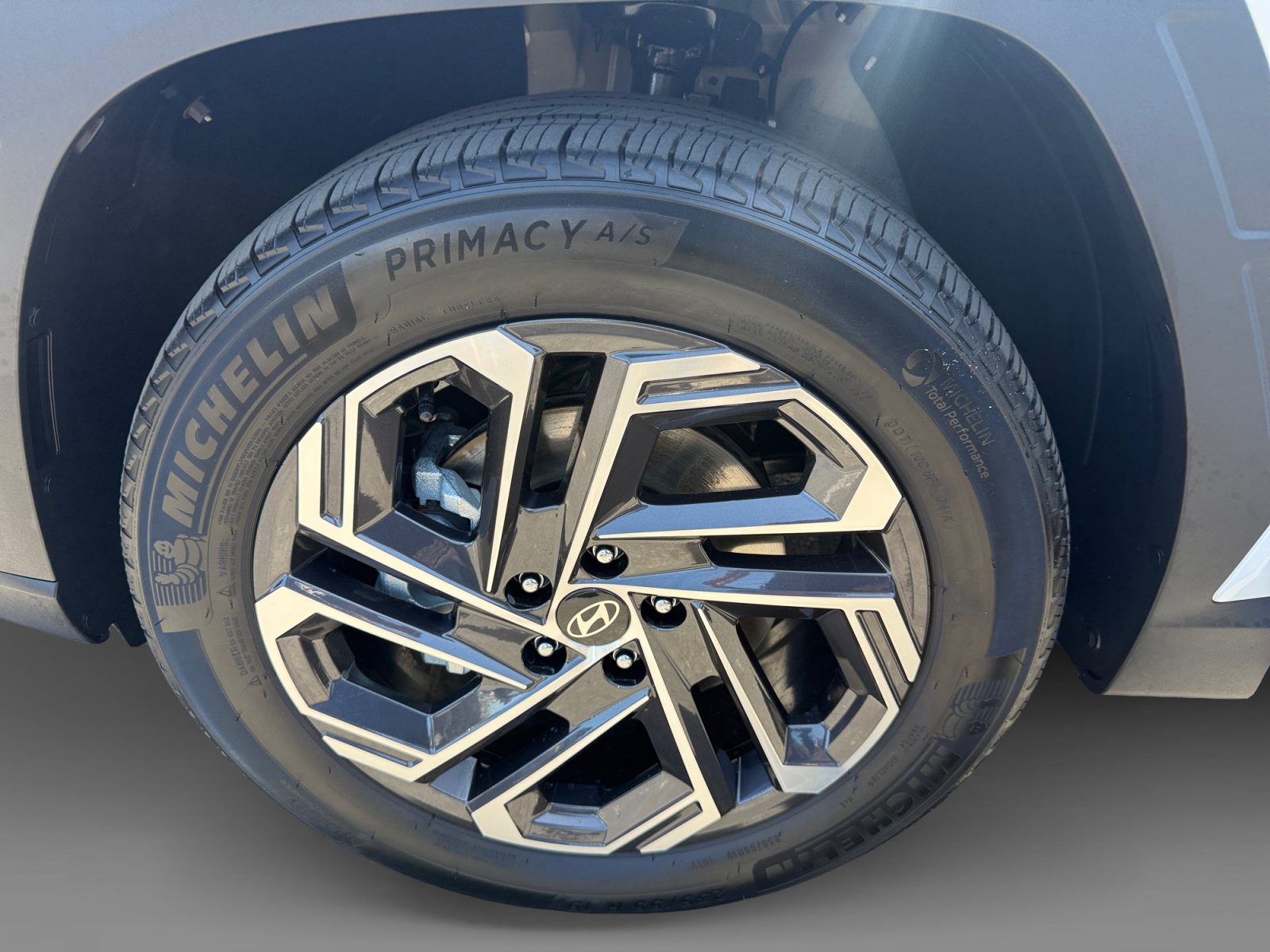 Used 2025 Hyundai Tucson Limited AWD/4WD image 9