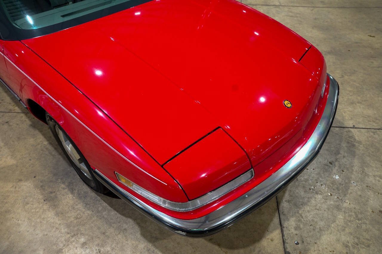 Used 1988 Buick Reatta Coupe FWD image 18