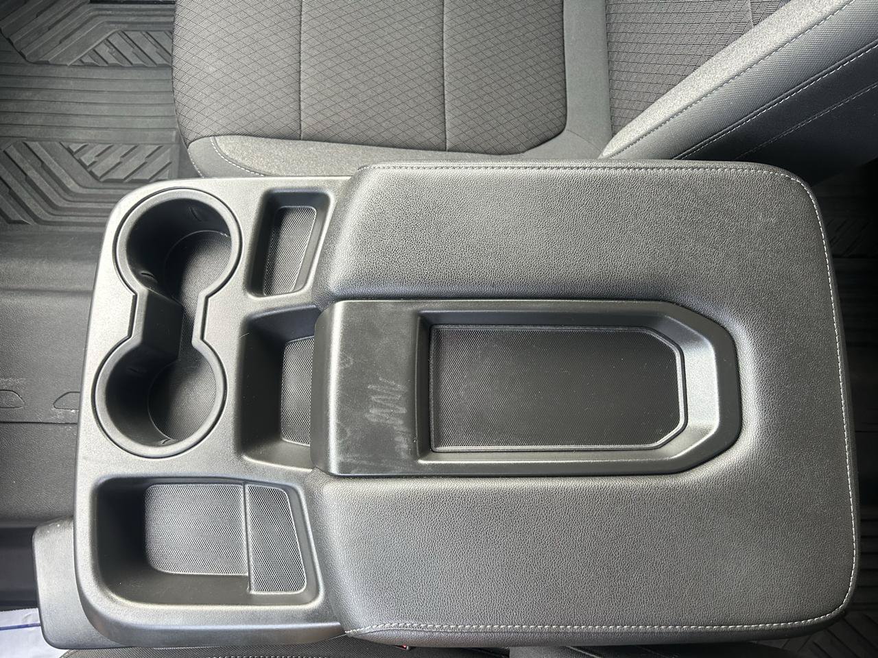 Used 2022 Chevrolet Silverado 1500 LT AWD/4WD image 22