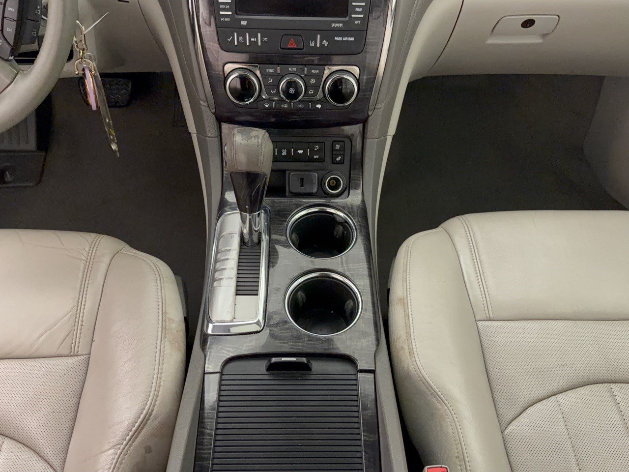 Used 2016 Buick Enclave Premium w/ Experience Buick Package FWD image 22