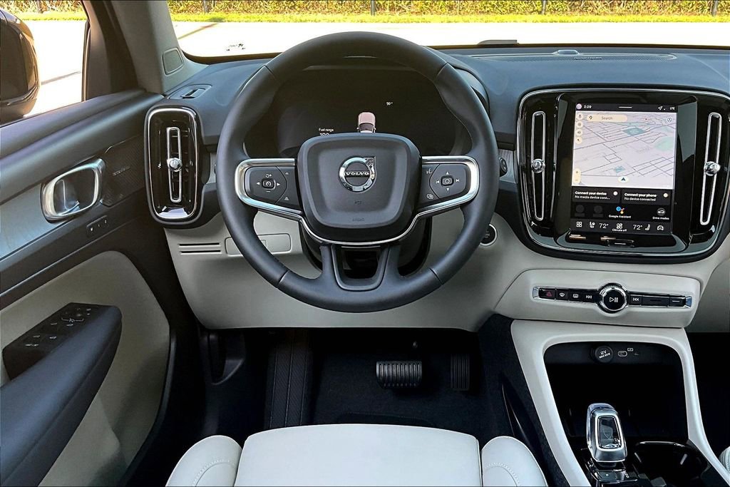 New 2026 Volvo XC40 B5 Ultra w/ Protection Package Premier AWD/4WD image 15