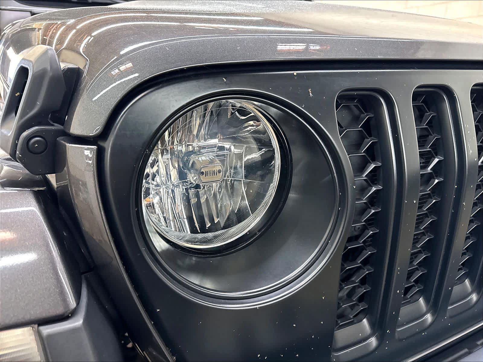 Used 2021 Jeep Gladiator Overland w/ Popular Equipment Package AWD/4WD image 31
