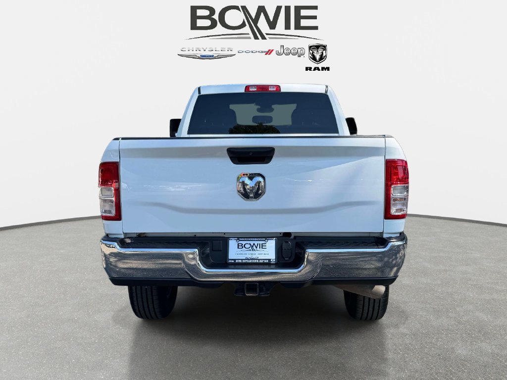 Used 2024 RAM 3500 Big Horn AWD/4WD image 3
