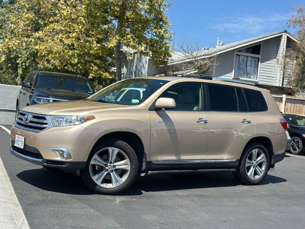 Used 2011 Toyota Highlander Limited w/ Tow Pkg