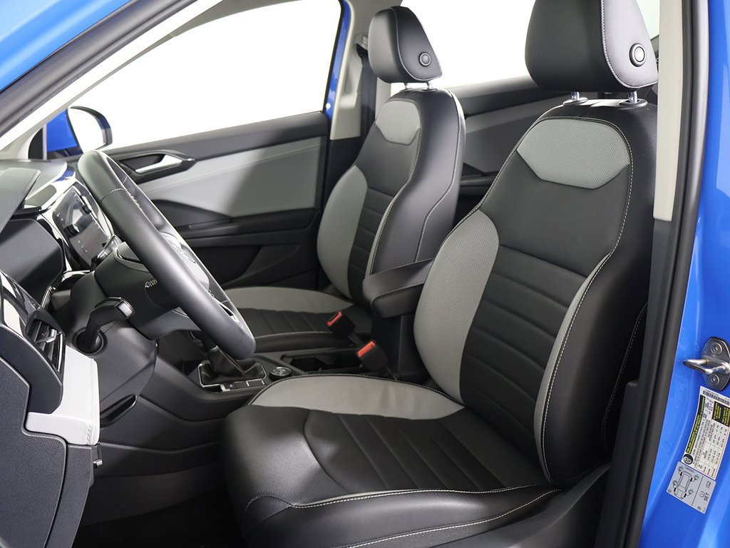 Used 2022 Volkswagen Taos SEL image 32