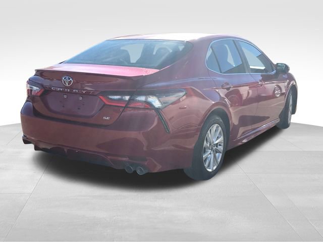 Used 2021 Toyota Camry SE image 2