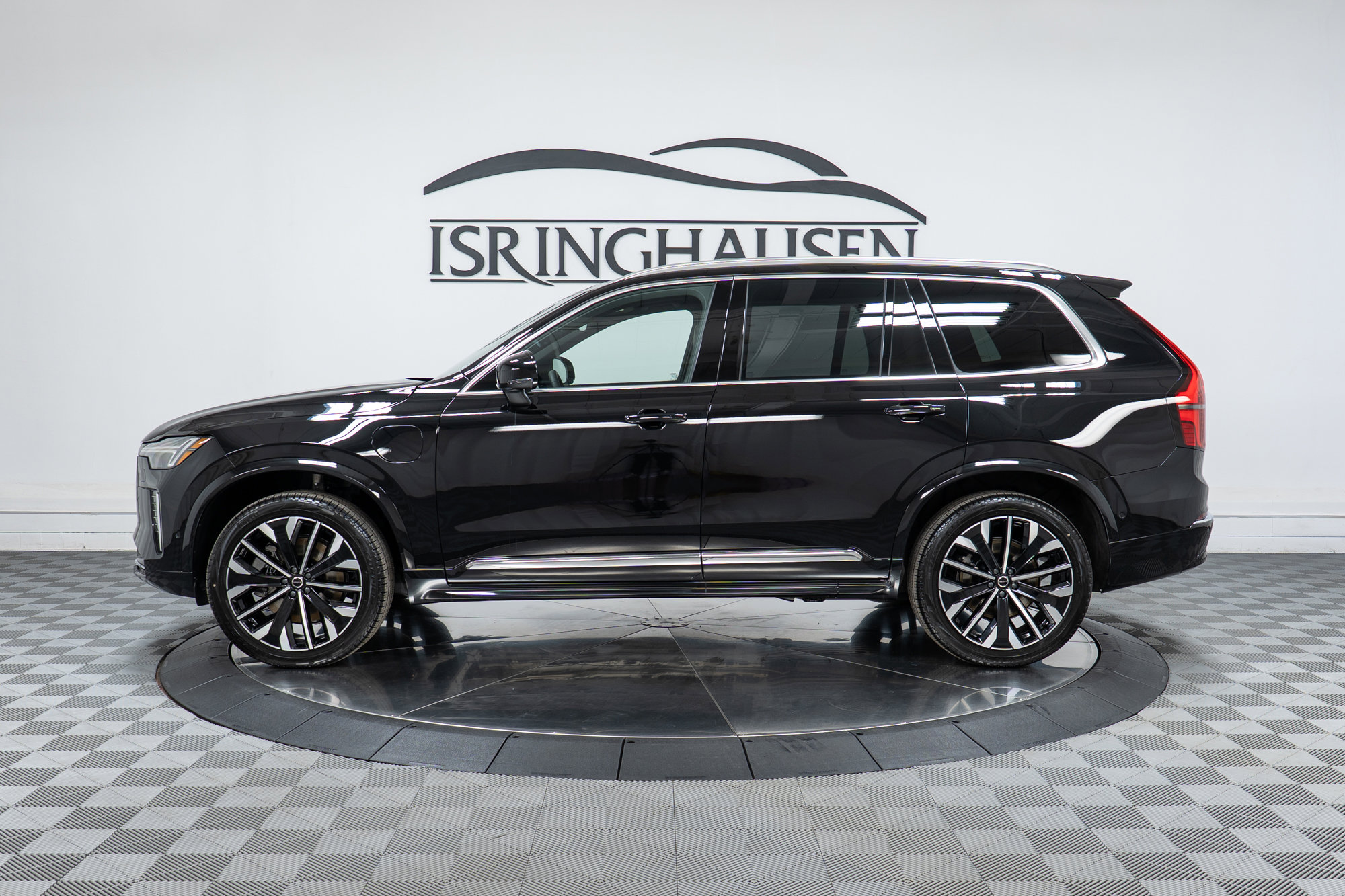 New 2026 Volvo XC90 T8 Plus w/ Protection Package Premier image 8