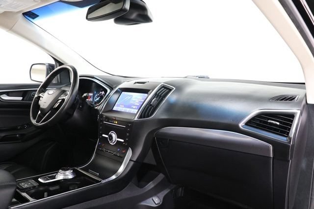 Used 2019 Ford Edge Titanium w/ Equipment Group 301A AWD/4WD image 15