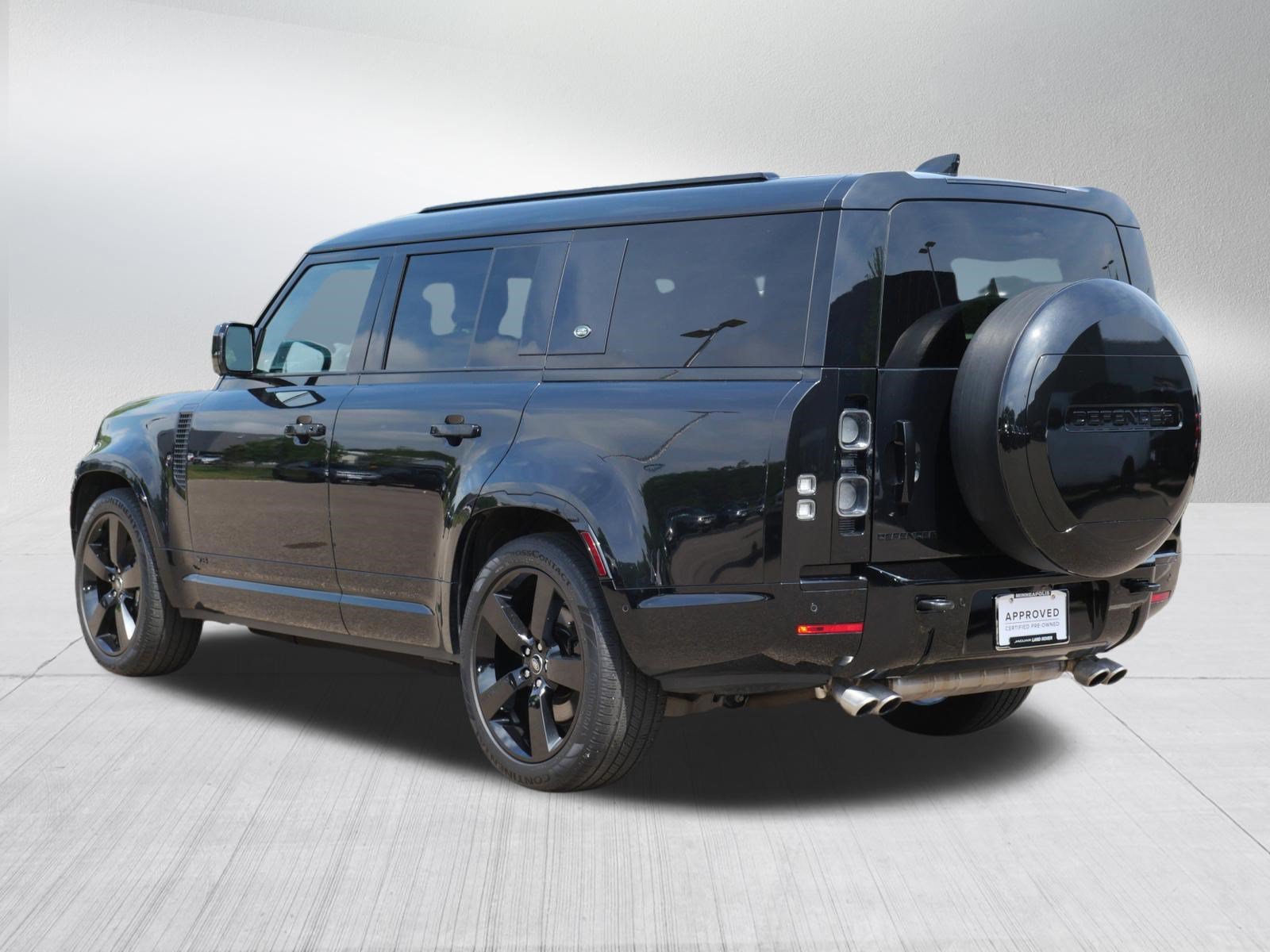 Certified 2024 Land Rover Defender 130 V8 AWD/4WD image 3
