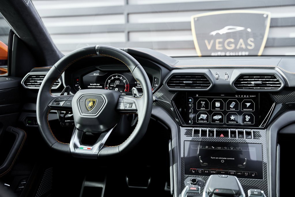 Used 2022 Lamborghini Urus image 52