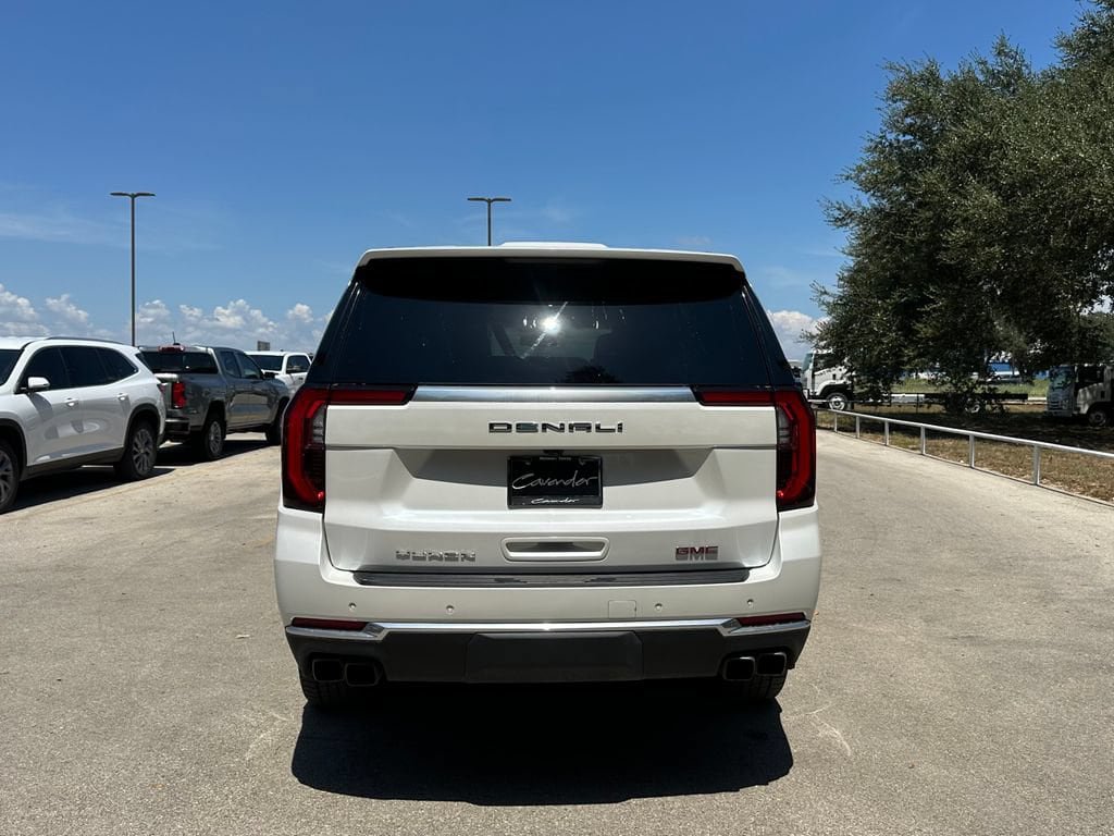 Used 2025 GMC Yukon XL Denali w/ Sun & Power Step Package AWD/4WD image 6