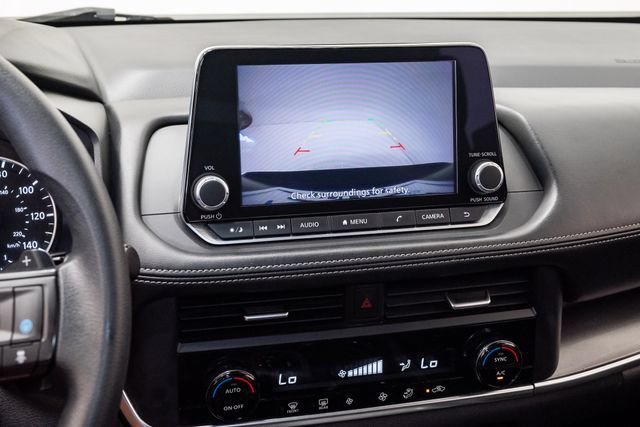 Used 2024 Nissan Rogue SV FWD image 14