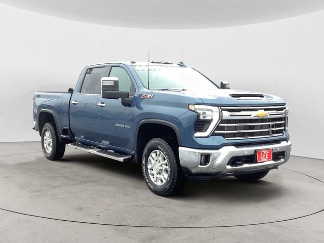 Used 2024 Chevrolet Silverado 3500 LTZ image 7