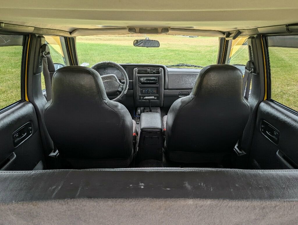 Used 2001 Jeep Cherokee Sport image 35