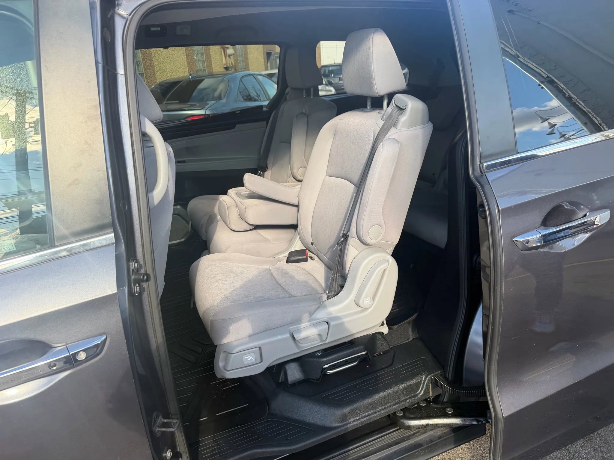 Used 2019 Honda Odyssey EX image 29