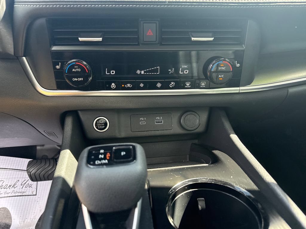 Used 2023 Nissan Rogue SV w/ SV Premium B Package FWD image 20