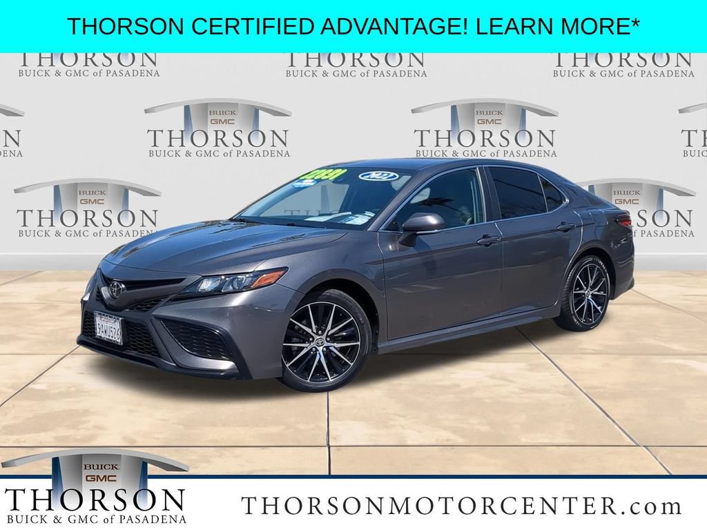 Used 2022 Toyota Camry SE w/ Carpet Mat Package (TMS)