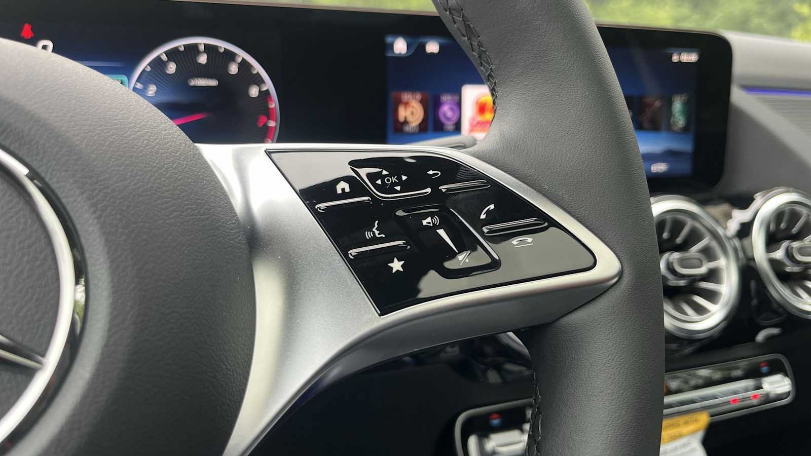 New 2026 Mercedes-Benz GLA 250 4MATIC image 41