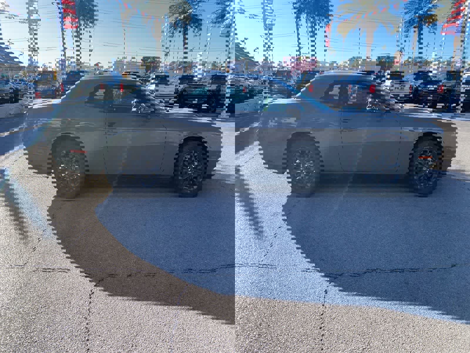 Used 2023 Dodge Challenger SXT w/ Blacktop Package image 5