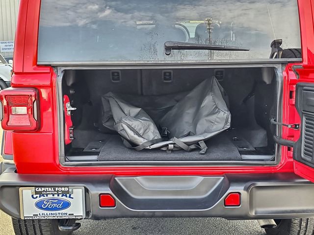 Used 2025 Jeep Wrangler Unlimited Sahara image 8