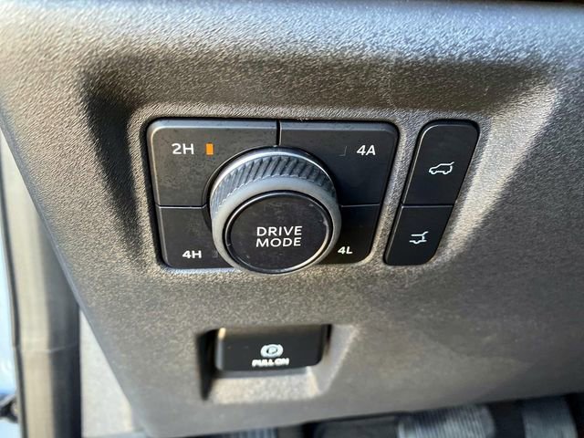 Used 2025 Ford Expedition Active image 23