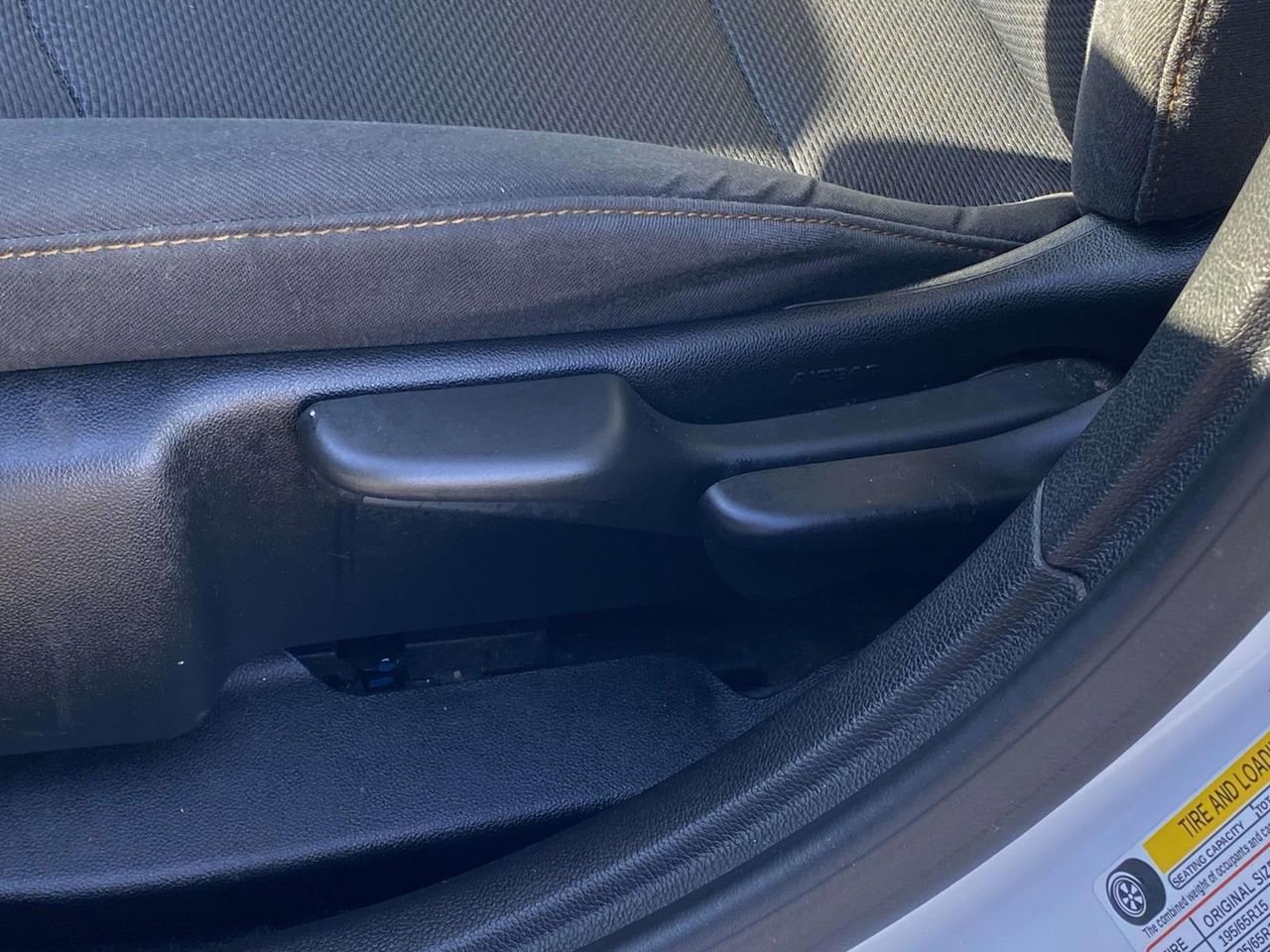 Used 2018 Chevrolet Cruze LS image 13