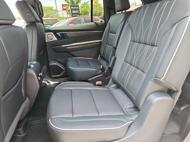 New 2026 Buick Enclave Avenir w/ Super Cruise Package AWD/4WD image 12