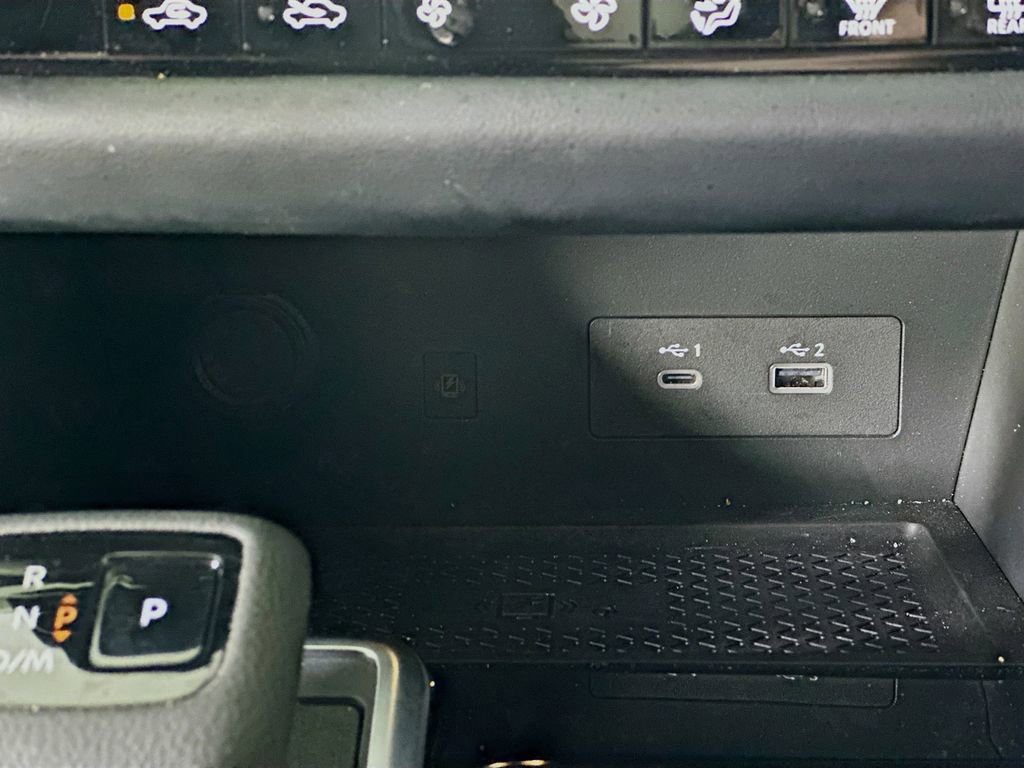 Used 2023 Nissan Pathfinder Platinum image 33