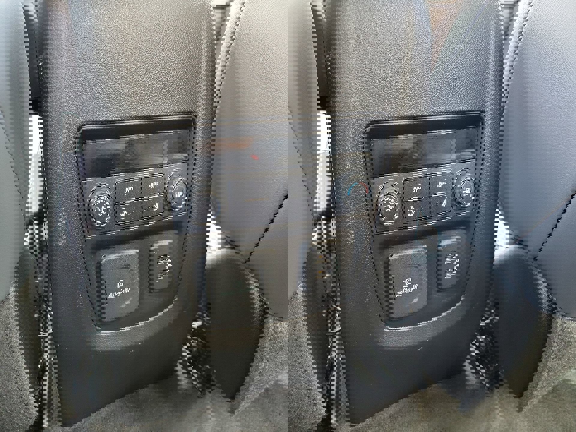 Used 2019 Buick Enclave Premium image 17