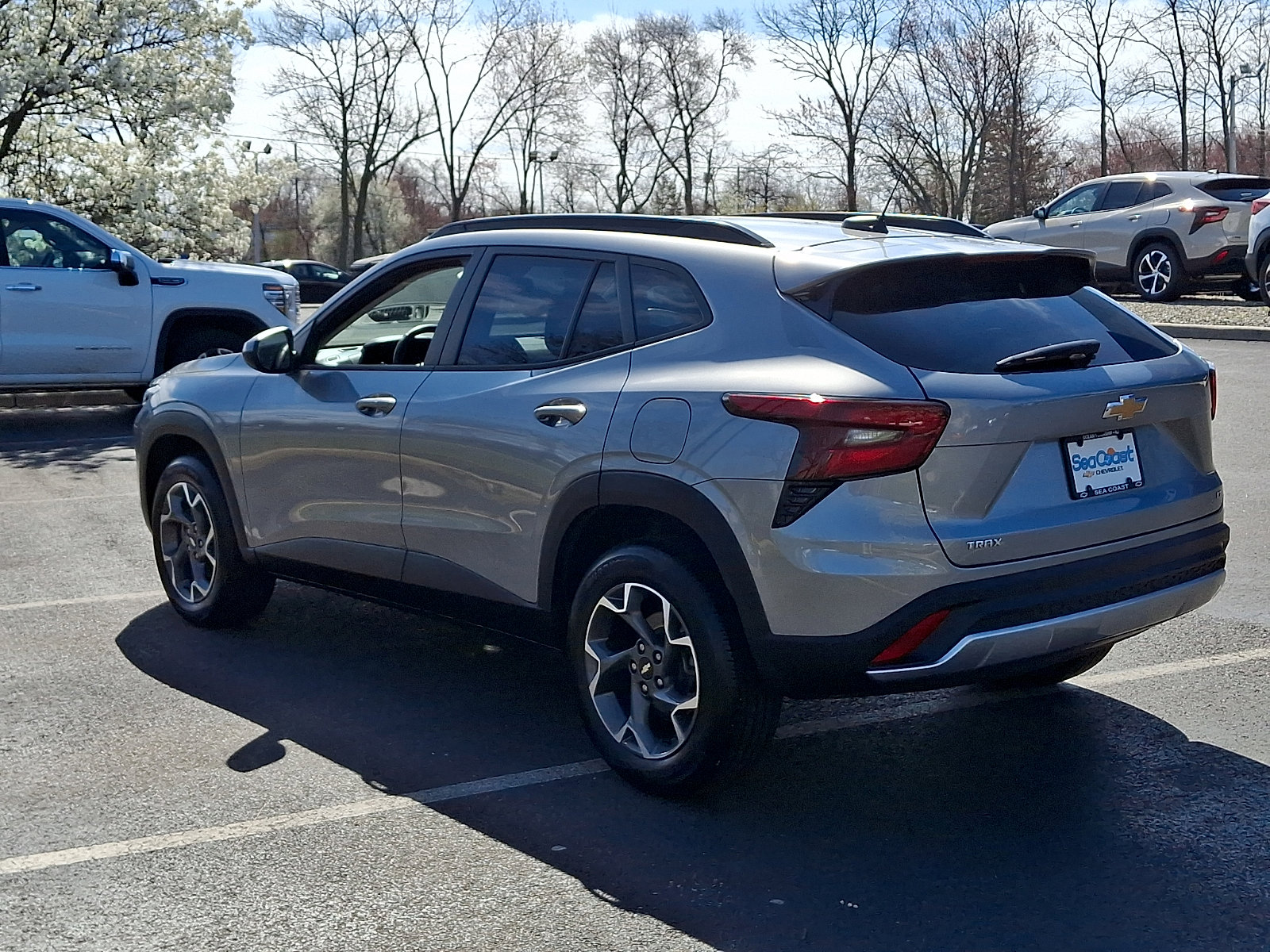 Used 2024 Chevrolet Trax LT w/ Driver Confidence Package image 5