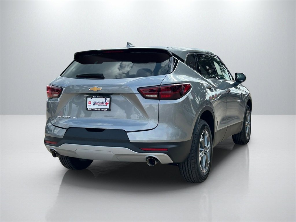 Used 2025 Chevrolet Blazer LT image 5