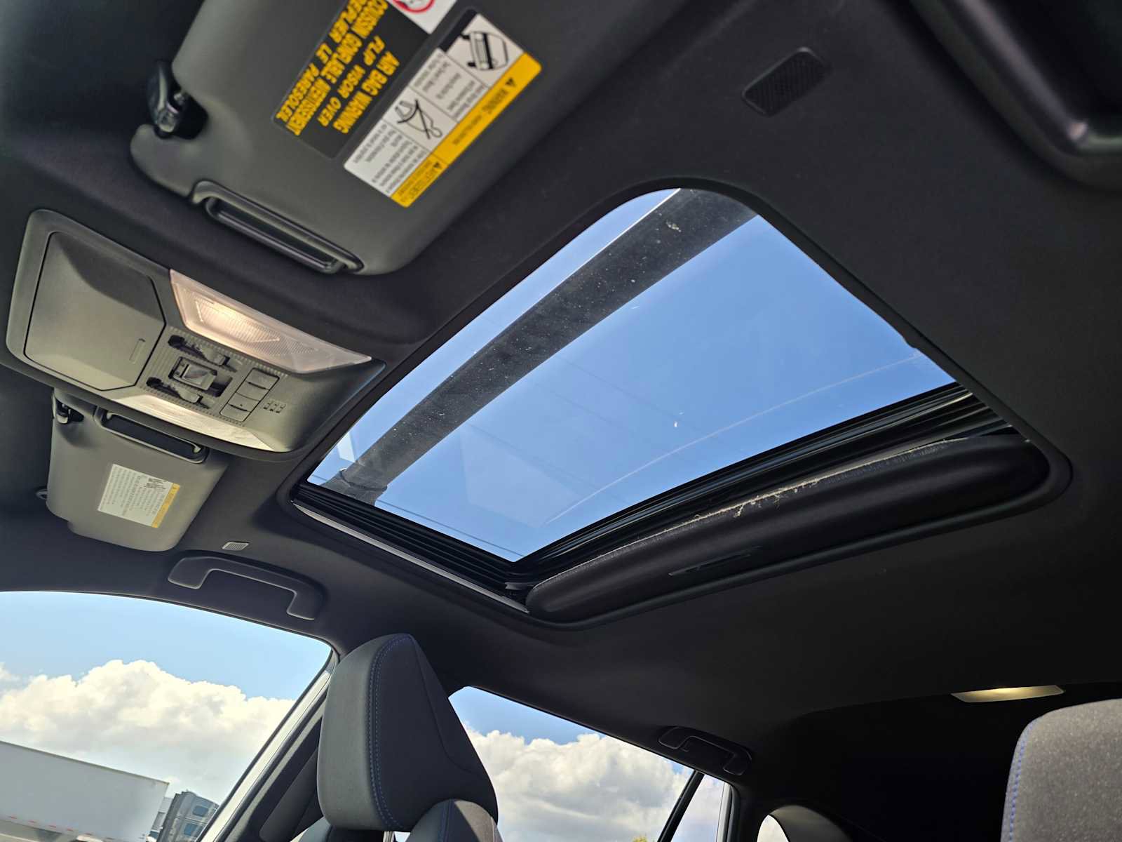 Used 2023 Toyota RAV4 SE w/ Convenience Package AWD/4WD image 25