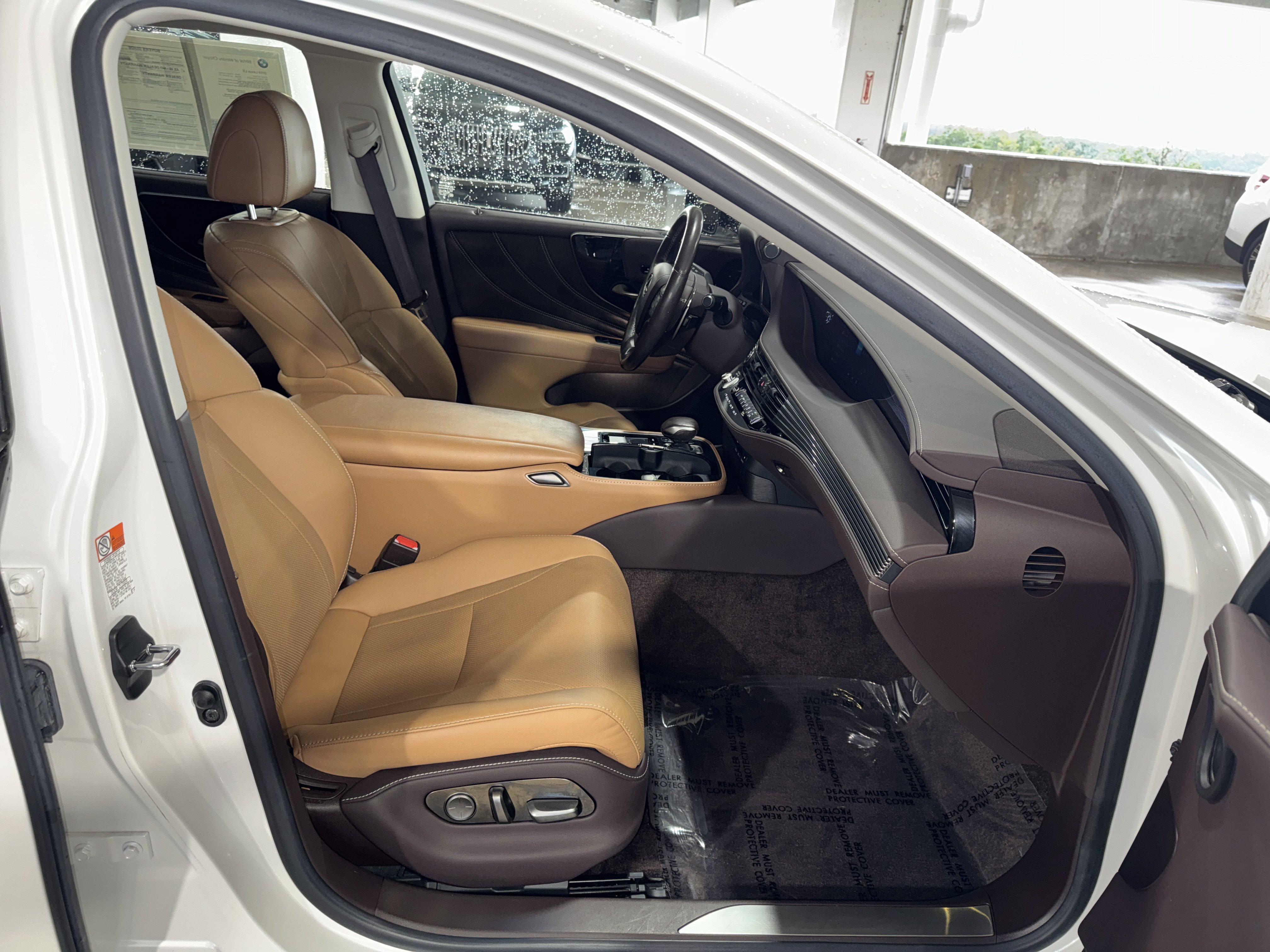 Used 2019 Lexus LS 500 w/ Accessory Package (Z2) RWD image 10