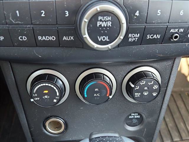 Used 2010 Nissan Rogue SL w/ Premium Pkg image 14