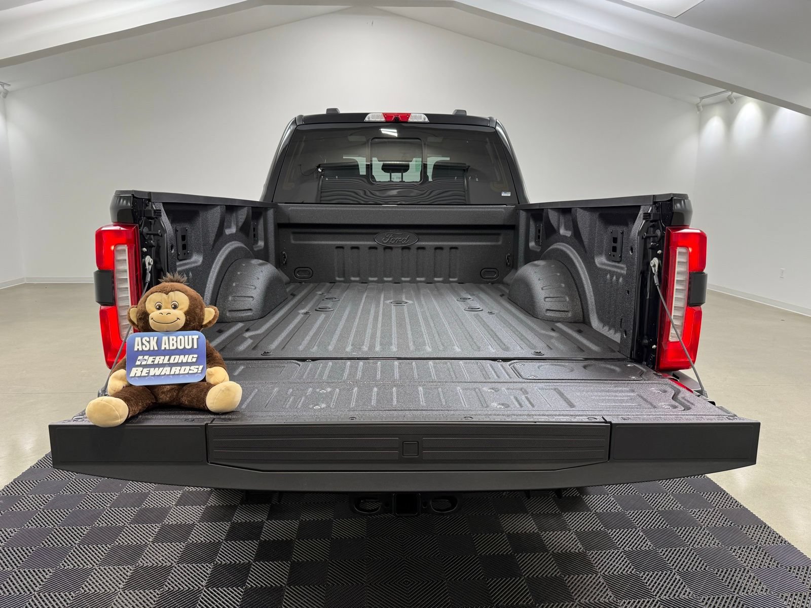 New 2026 Ford F250 King Ranch w/ Chrome Package AWD/4WD image 8
