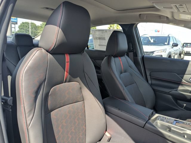 New 2026 Nissan Sentra SR w/ SR Premium Package FWD image 36
