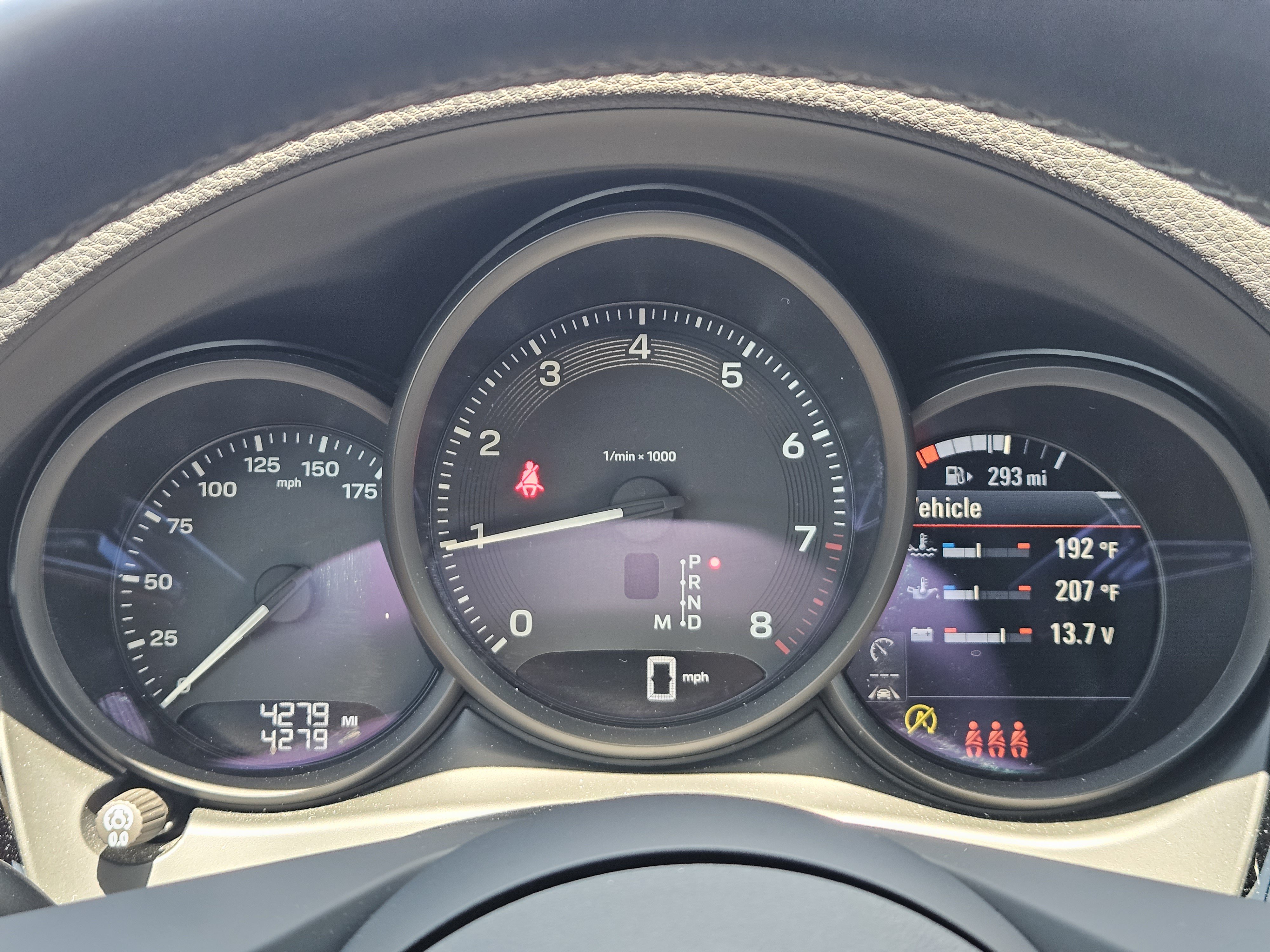 Certified 2026 Porsche Macan AWD/4WD image 16