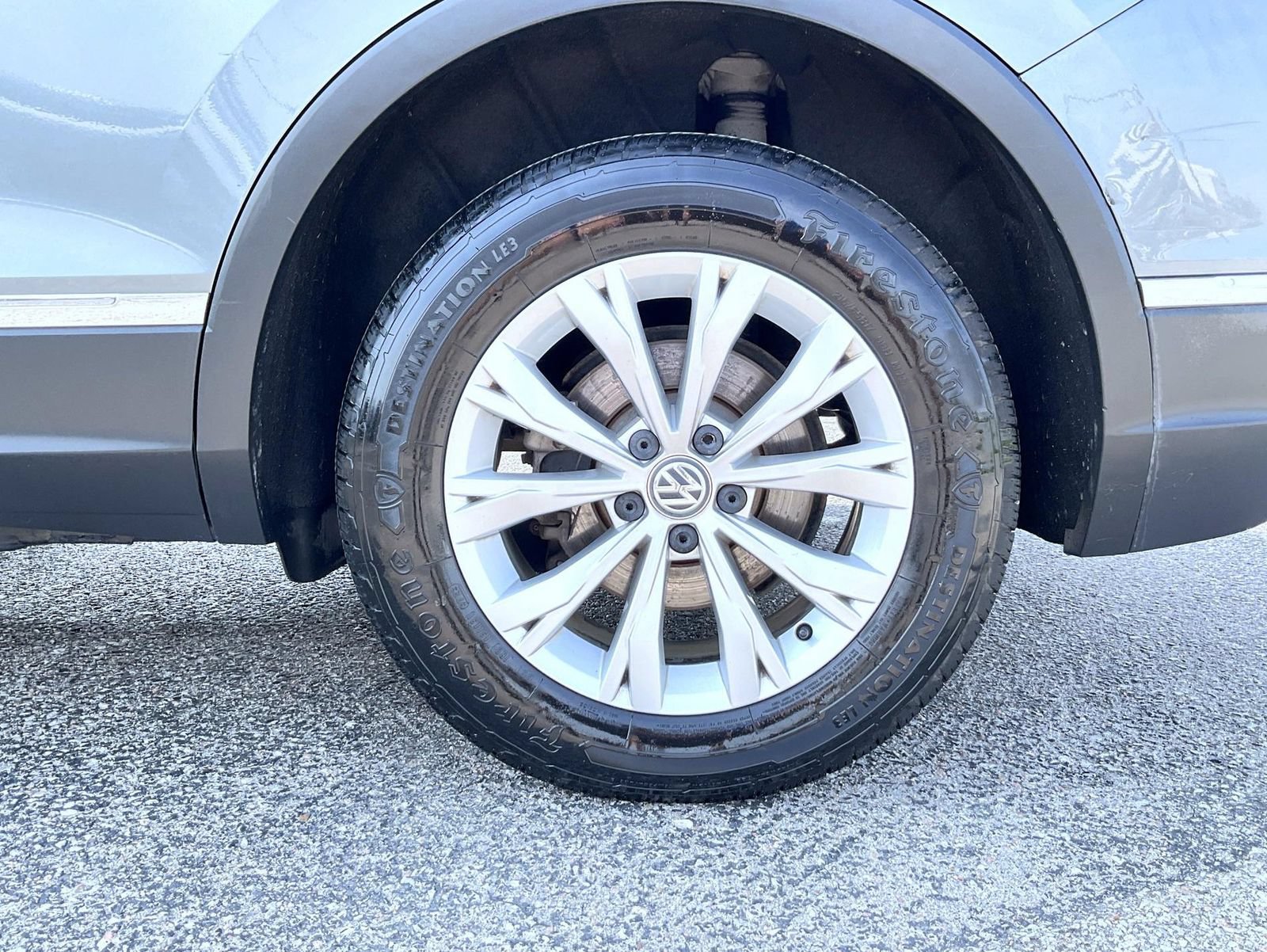 Used 2018 Volkswagen Tiguan SE w/ 3rd Row Seat Package AWD/4WD image 22